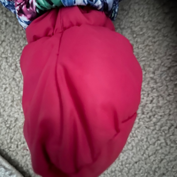 Child’s snow suit - Picture 4 of 7